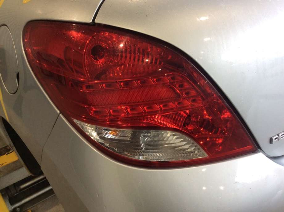 Baklykt venstre til Peugeot 207, 2006-2012  