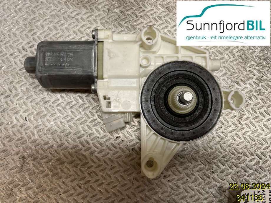 Ruteheis venstre foran til Mercedes Vito 2014-->> (W447) (W447) (MERCEDES|A4479063500|A 447 906 35 00|)