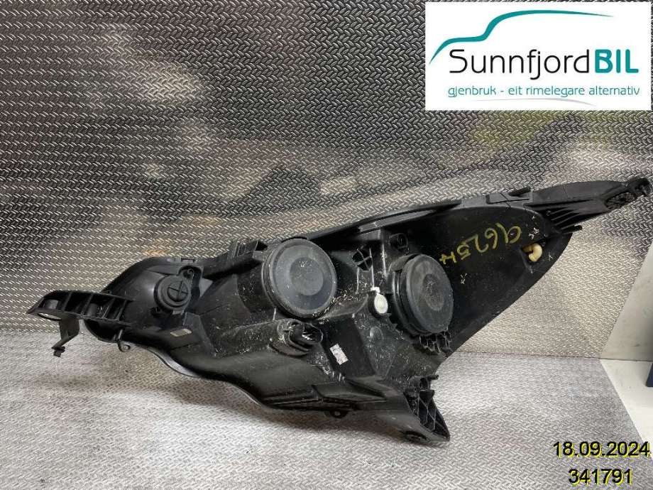Frontlykt høyre halogen til Citroën C3 2010-2016 (Type II)  (CITROEN|16 069 314 80|)
