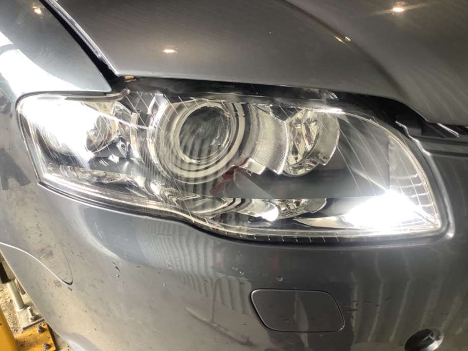 Frontlykt høyre xenon til Audi A4, 2004-2008 (Type III) (B7) (B7) (AUDI|8E0 941 030 BM)