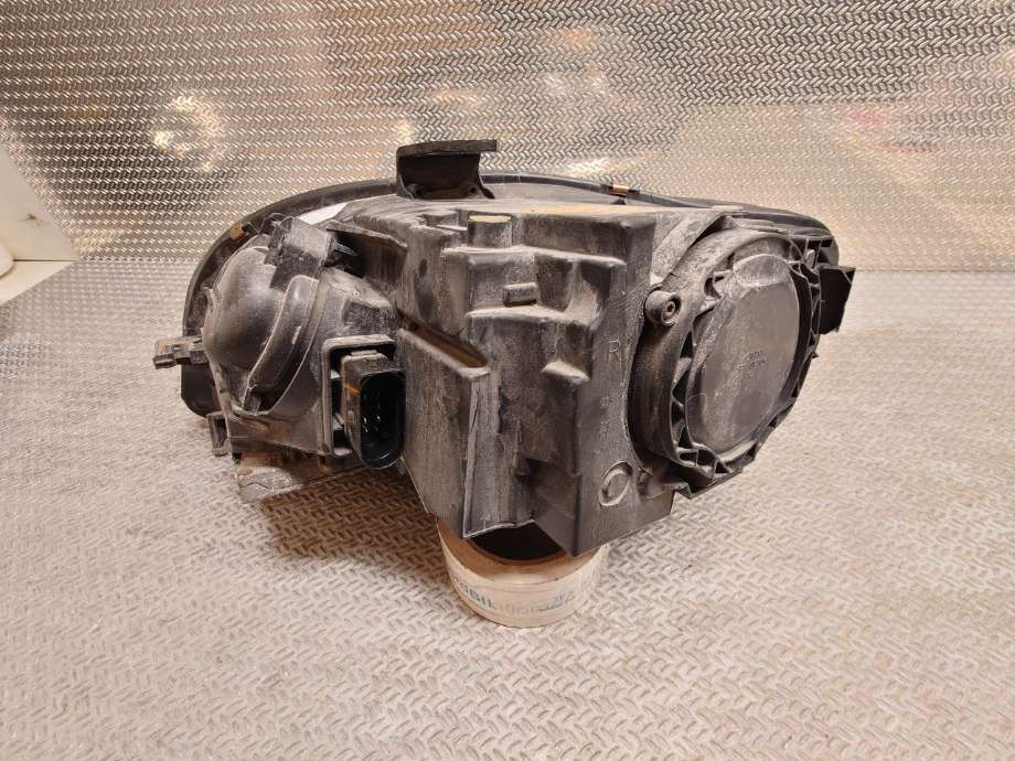 Frontlykt høyre xenon til Audi A4 2004-2008 (Type III) (B7) (B7) (AUDI|8E0 941 030 BM|8E0941030BM|.)