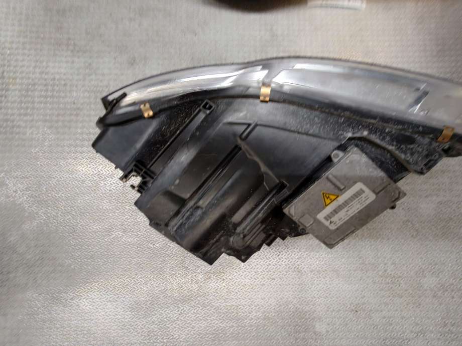 Frontlykt høyre xenon til Audi A4 2004-2008 (Type III) (B7) (B7) (AUDI|8E0 941 030 BM|8E0941030BM|.)