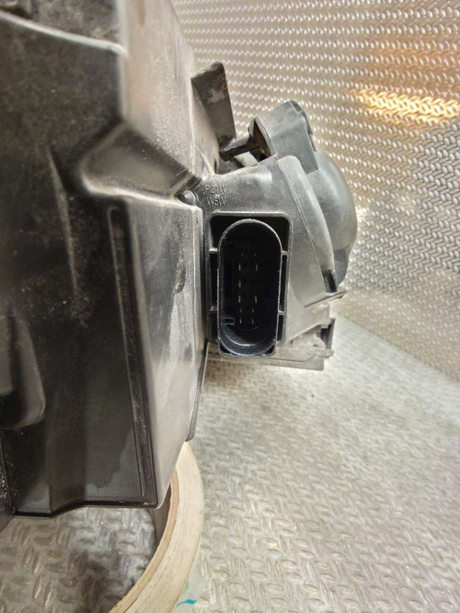 Frontlykt venstre xenon til Audi A4 2004-2008 (Type III) (B7) (B7) (AUDI|8E0 941 029 BM|8E0941029BM|)