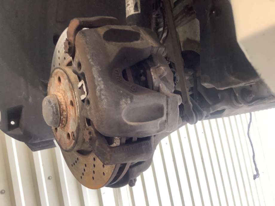 Bremsecaliper venstre foran til Mercedes E-Klasse 2013-2016 (Fase 2) (W212) (W212) (MERCEDES|)
