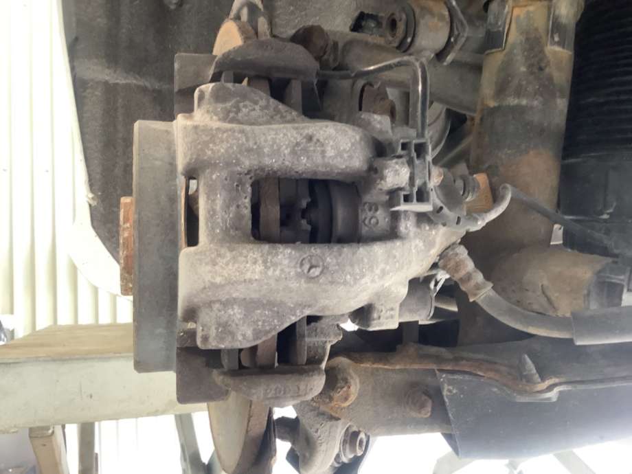 Bremsecaliper venstre bak til Mercedes E-Klasse 2013-2016 (Fase 2) (W212) (W212) (MERCEDES|)