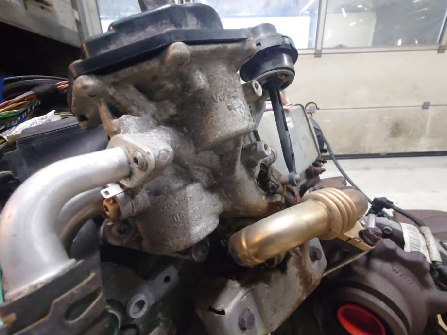 EGR-ventil til VW Transporter / Caravelle 2009-2015 (Fase 2) (T5) (T5) (VOLKSWAGEN|03L131512DK|03L 131 512 DK|)