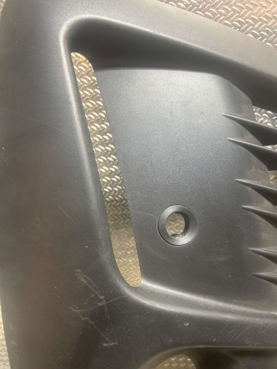 Grill høyre til Citroën Jumpy 2016-->> (Type III)  (CITROEN|98117939XT|98 117 939 XT|)