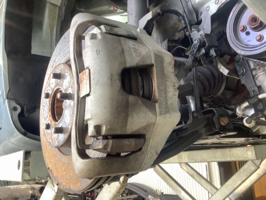 Bremsecaliper høyre foran til Volvo C70, 2006-2010 (Type II, Fase 1)  (VOLVO|)