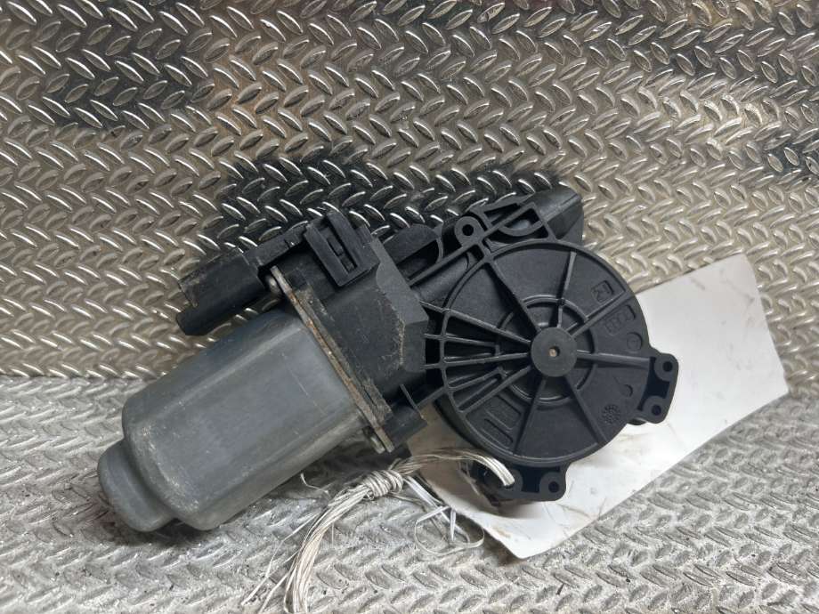 Ruteheis venstre til Nissan Qashqai 2007-2010 (Type I, Fase 1)  (NISSAN|80771JD000|402032F|)