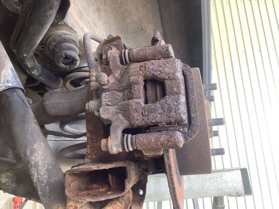 Bremsecaliper høyre bak til Nissan Qashqai, 2007-2010 (Type I, Fase 1)  (NISSAN|)