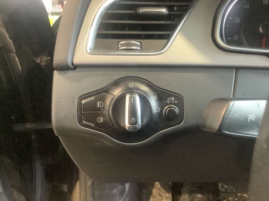 Bryter lys til Audi A5, 2007-2016 (Type I)  (AUDI|)