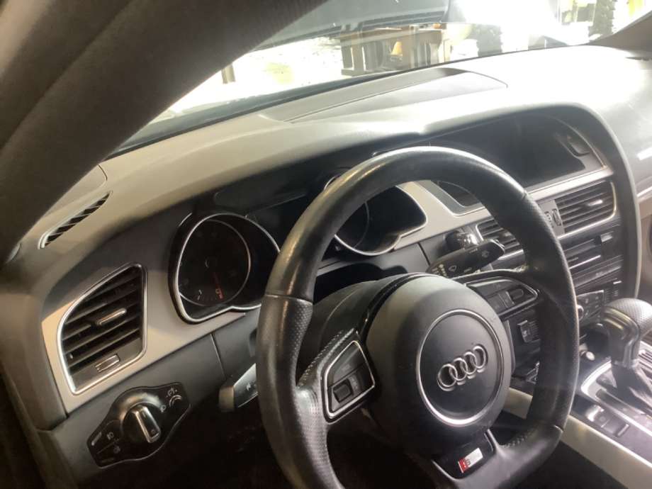 Dashbord til Audi A5, 2007-2016 (Type I)  (AUDI|)