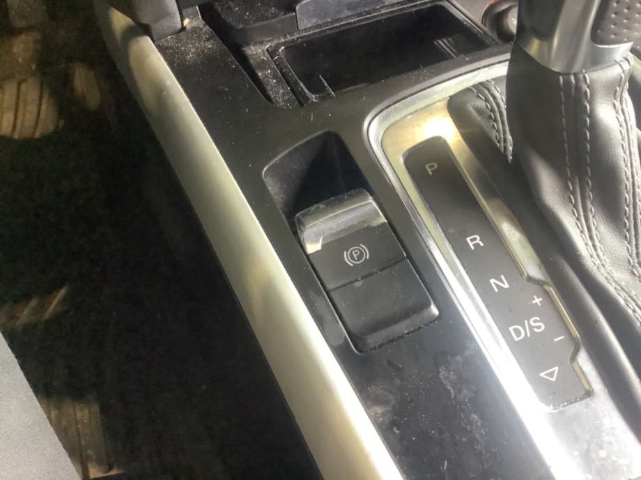 Bryter elektrisk håndbrekk/parkbrems til Audi A5, 2007-2016 (Type I)  (AUDI|)