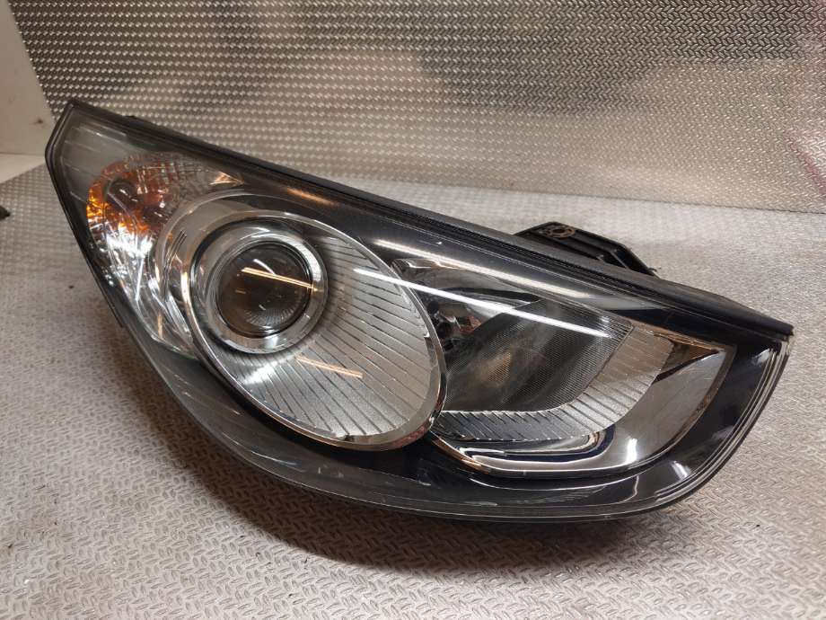 Frontlykt høyre halogen til Hyundai Ix35 2010-2015  (HYUNDAI|921022Y000|92102 2Y000|)