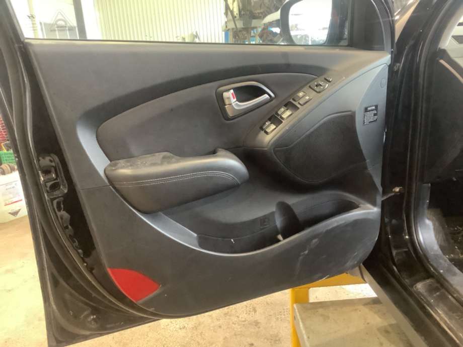 Dørtrekk venstre til Hyundai Ix35, 2010-2015  (HYUNDAI|)