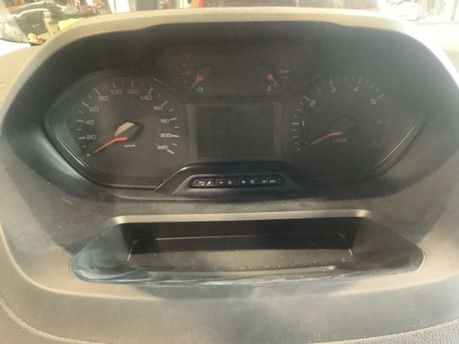 Instrumentpanel til Peugeot Partner, 2015-2019 (Type II, Fase 2)  (PEUGEOT|98 311 016 80)