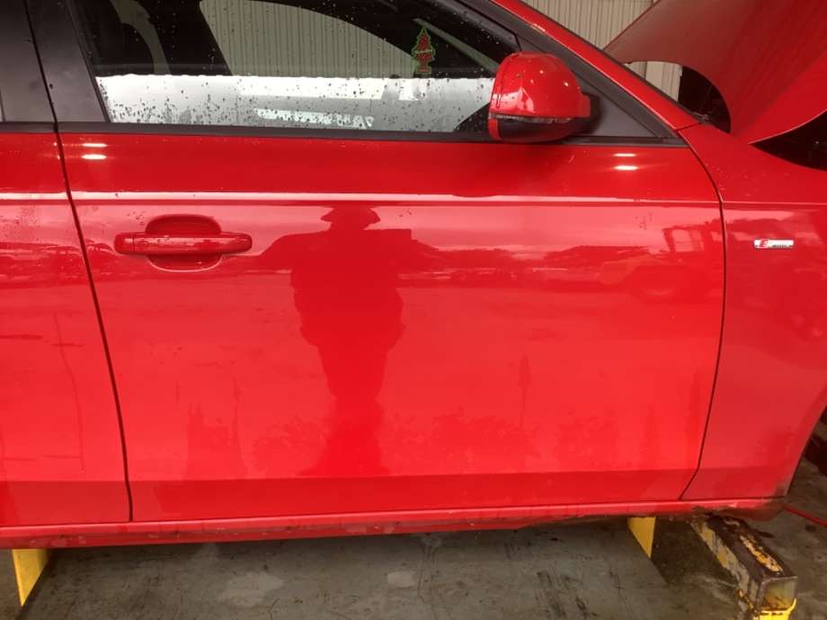 Dør høyre foran til Audi A4, 2007-2014 (Type IV) (B8) (B8) (AUDI|8K0 831 052 J)