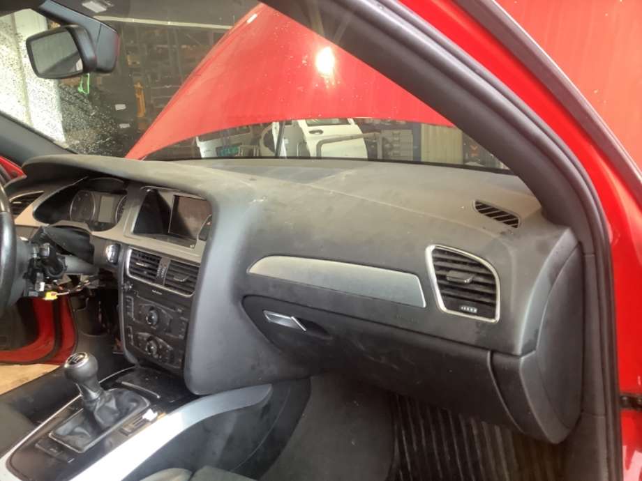 Dashbord til Audi A4 2007-2014 (Type IV) (B8) (B8) (AUDI|)