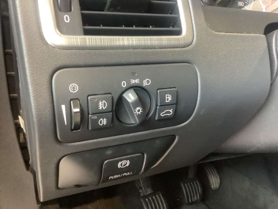 Bryter lys til Volvo V70, 2007-2013 (Type III, Fase 1)  (VOLVO|)