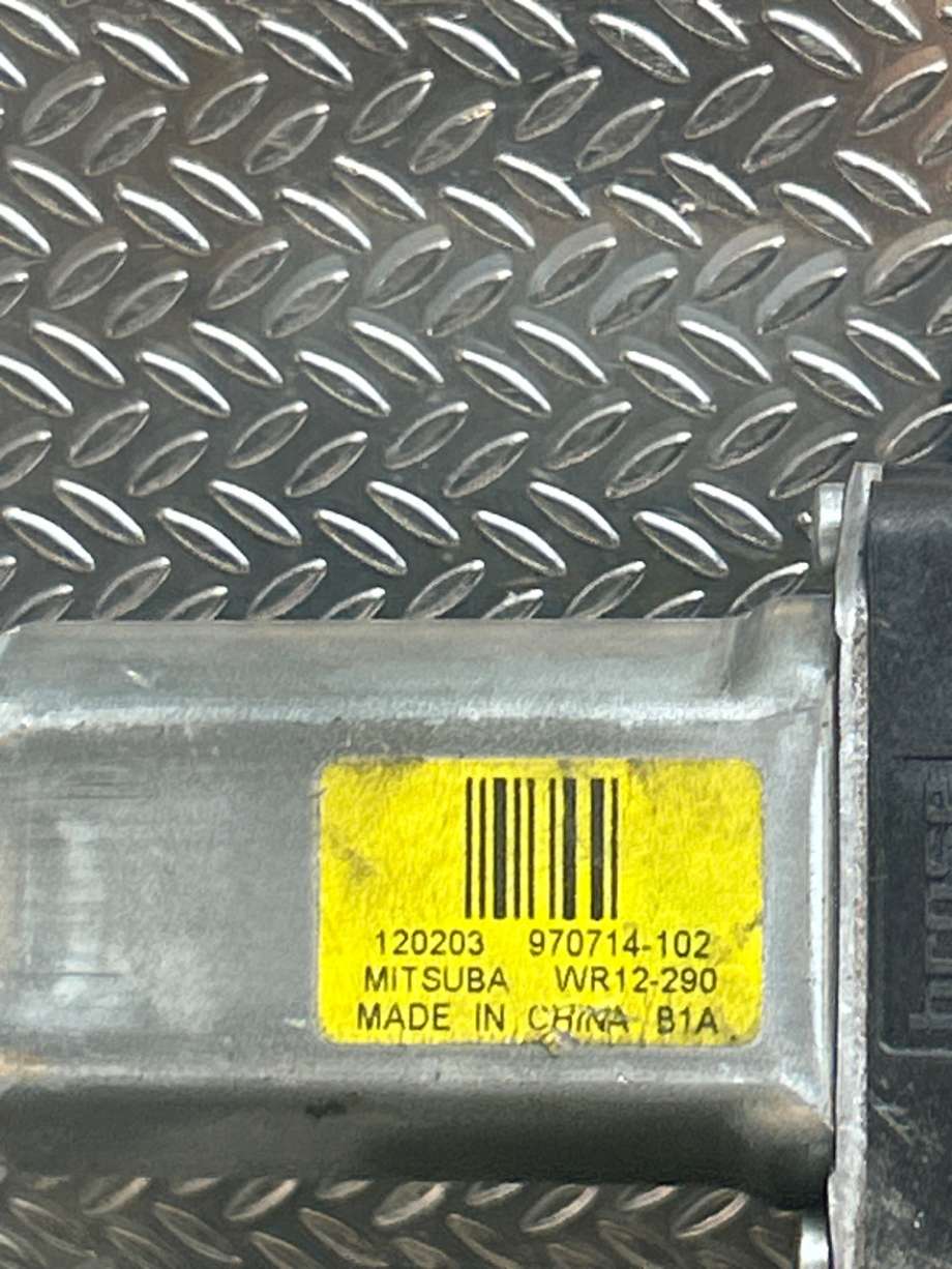 Ruteheis høyre til Volvo V70 2007-2013 (Type III, Fase 1)  (VOLVO|30699646|970714-102|WR12-290)