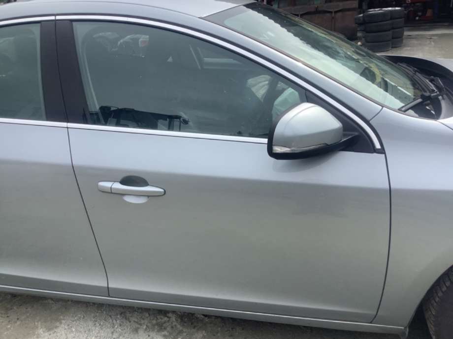 Dør høyre foran til Volvo S60, 2014-2019 (Type II, Fase 2)  (VOLVO|)