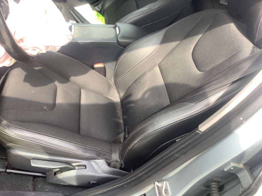Sete foran venstre til Volvo S60, 2014-2019 (Type II, Fase 2)  (VOLVO|)