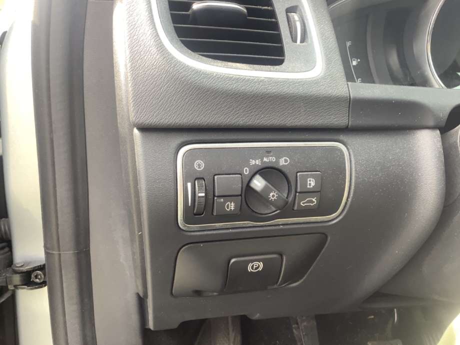Bryter lys til Volvo S60, 2014-2019 (Type II, Fase 2)  (VOLVO|)