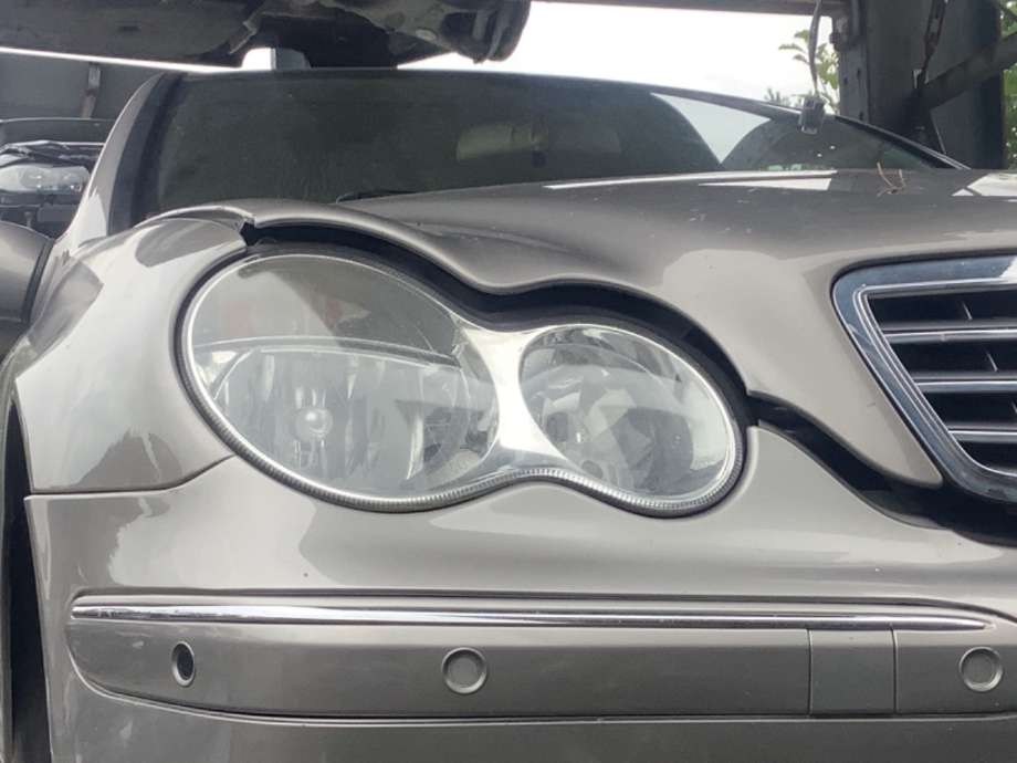 Frontlykt høyre halogen til Mercedes C-Klasse, 2004-2007 (Fase 2) (W203) (W203) (MERCEDES|A 203 820 32 61)