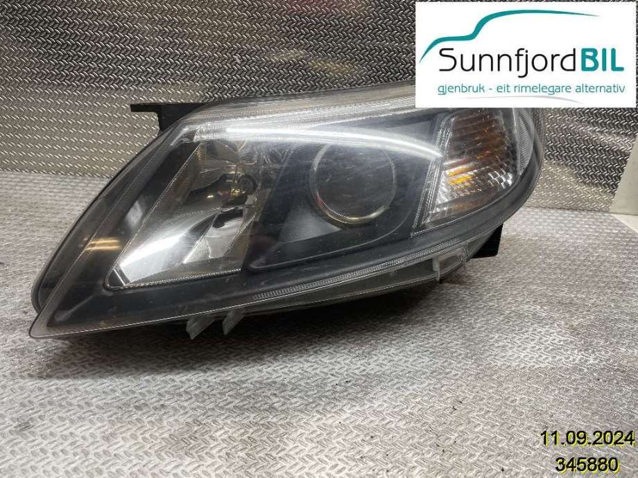 Frontlykt venstre halogen til Saab 9-3 2008-2011 (Type II, Fase 2)  (SAAB||1EL01031701)
