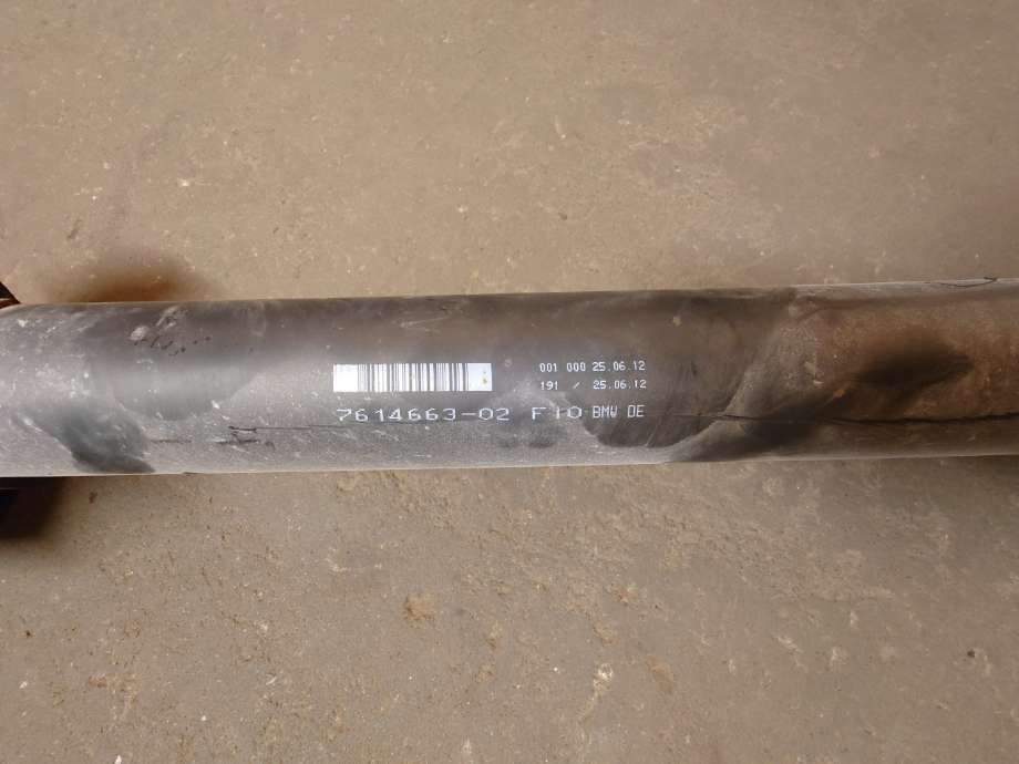 Mellomaksel til BMW 5-Serie 2010-2017 (F10/F11) (F10/F11) (BMW|26 10 7 614 663|26107614663|)