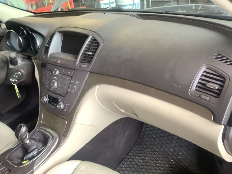 Dashbord til Opel Insignia A, 2009-2014  (OPEL|)