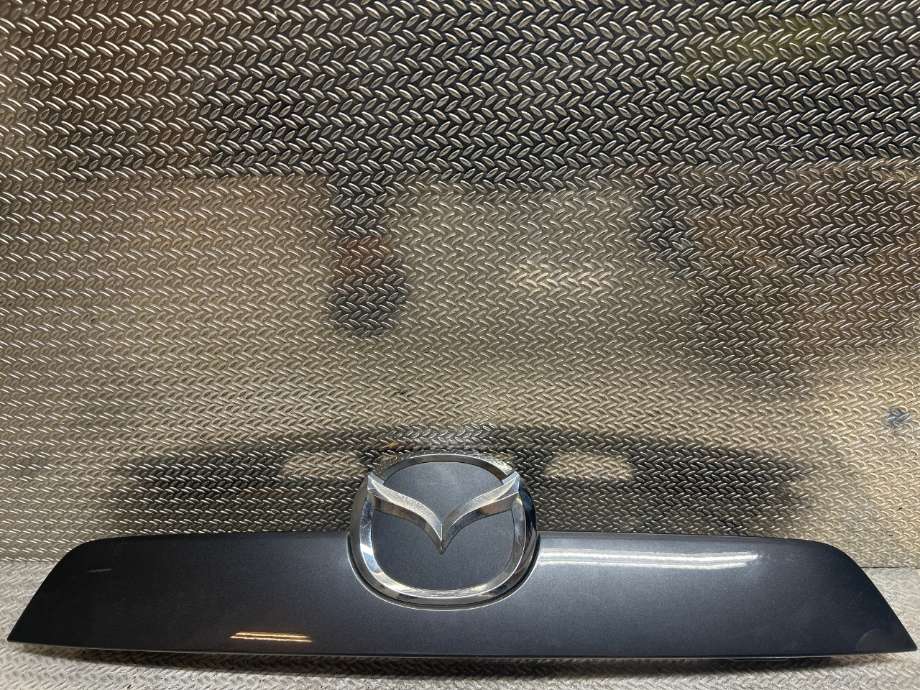 Bryter baklukeåpner til Mazda CX-5 2012-2017 (Type I)  (MAZDA|KD53624B0|)
