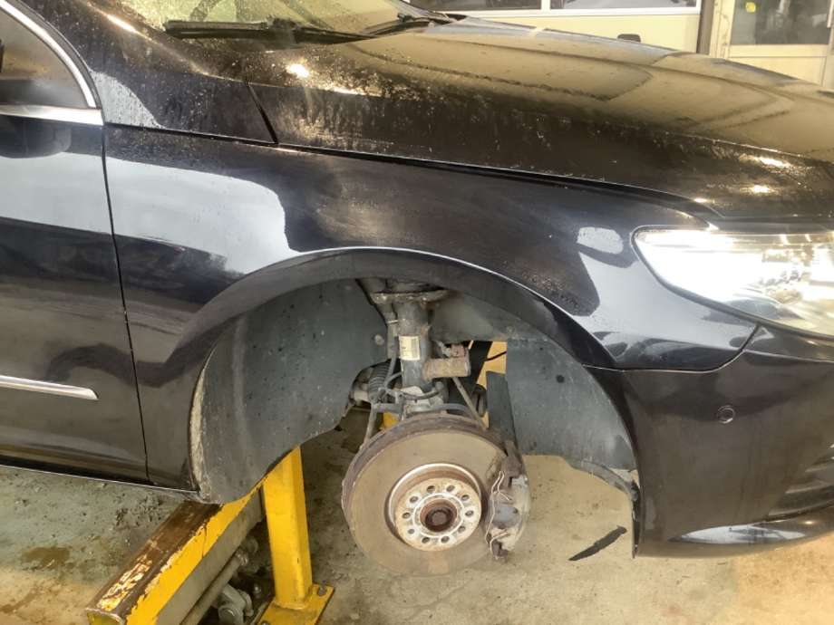 Skjerm høyre foran til VW CC, 2008-2012 (PASSAT CC) (PASSAT CC) (VOLKSWAGEN|3C8 821 022)