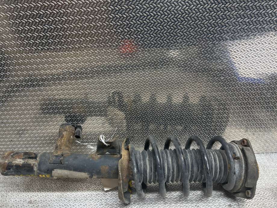 Fjærbein høyre foran til VW CC, 2008-2012 (PASSAT CC) (PASSAT CC) (VOLKSWAGEN|3C0413031D)