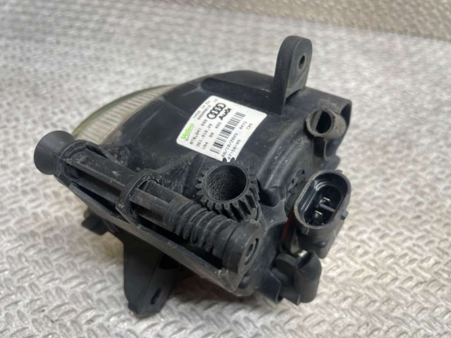 Tåkelykt venstre foran til VW CC 2008-2012 (PASSAT CC) (PASSAT CC) (VOLKSWAGEN|8T0 941 699 E|8T0 941 699)