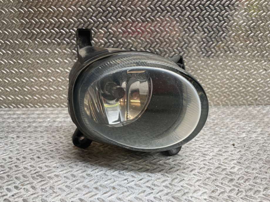 Tåkelykt høyre foran til VW CC, 2008-2012 (PASSAT CC) (PASSAT CC) (VOLKSWAGEN|8T0 941 700 E)