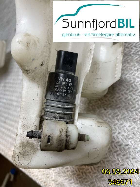 Spylerpumpe foran til VW Caddy, 2010-2015 (Type III, Fase 2)  (VOLKSWAGEN|)