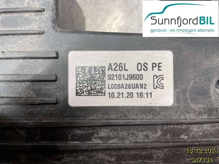 Frontlykt venstre halogen til Hyundai Kona 2021-2023 (Type I, Fase 2)  (HYUNDAI|92101J9600|)