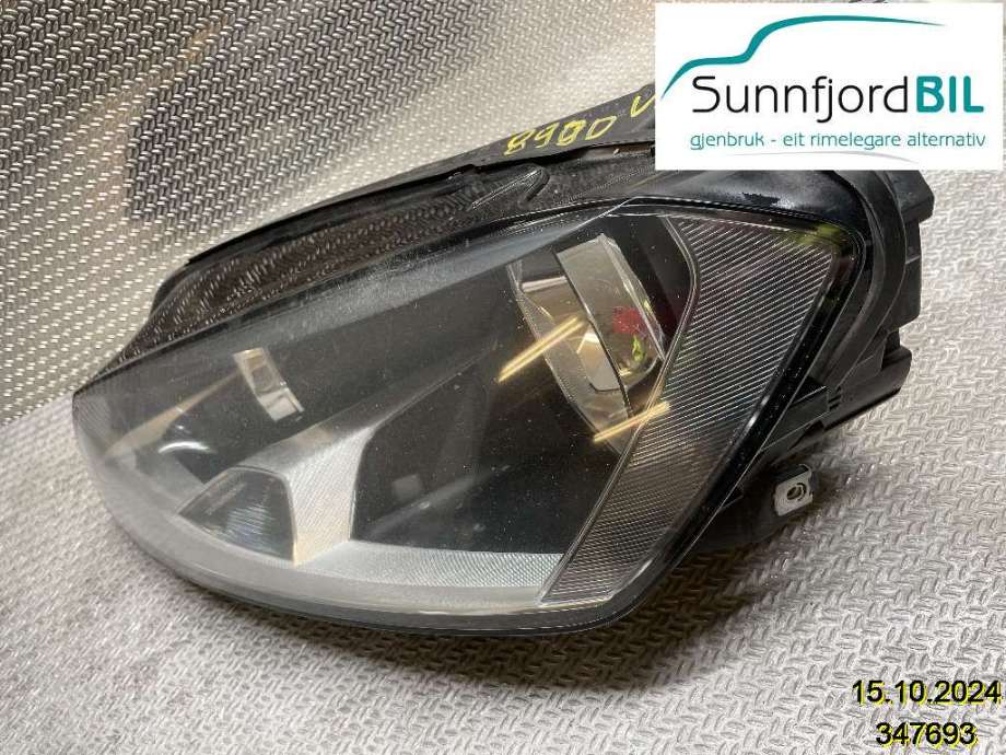 Frontlykt venstre halogen til VW Golf VII 2012-2017 (Fase 1)  (VOLKSWAGEN|5G1941005E|)