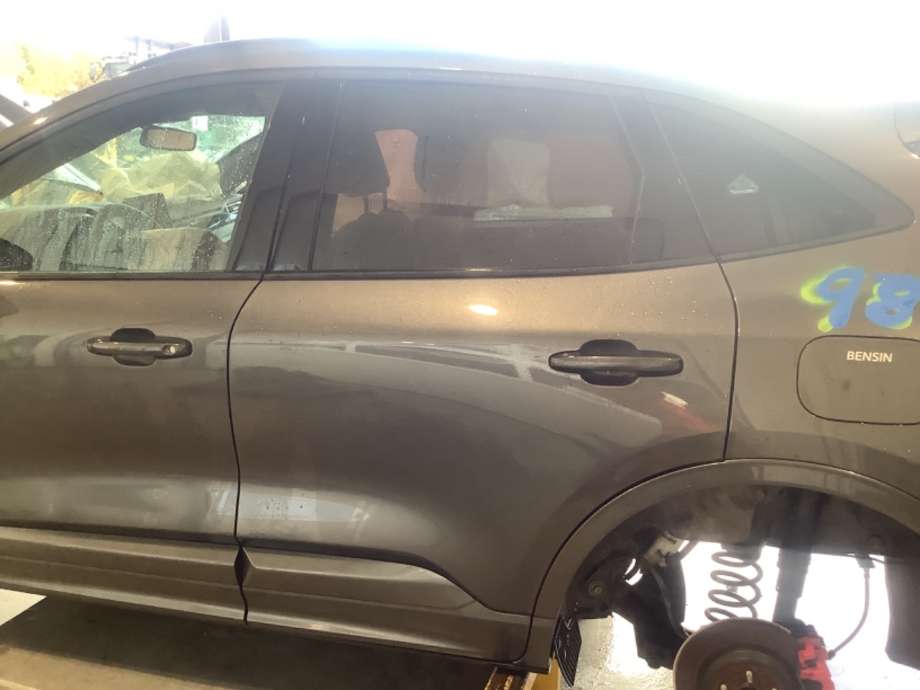 Dør venstre bak til Ford Kuga, 2019-->> (Type III)  (FORD|)