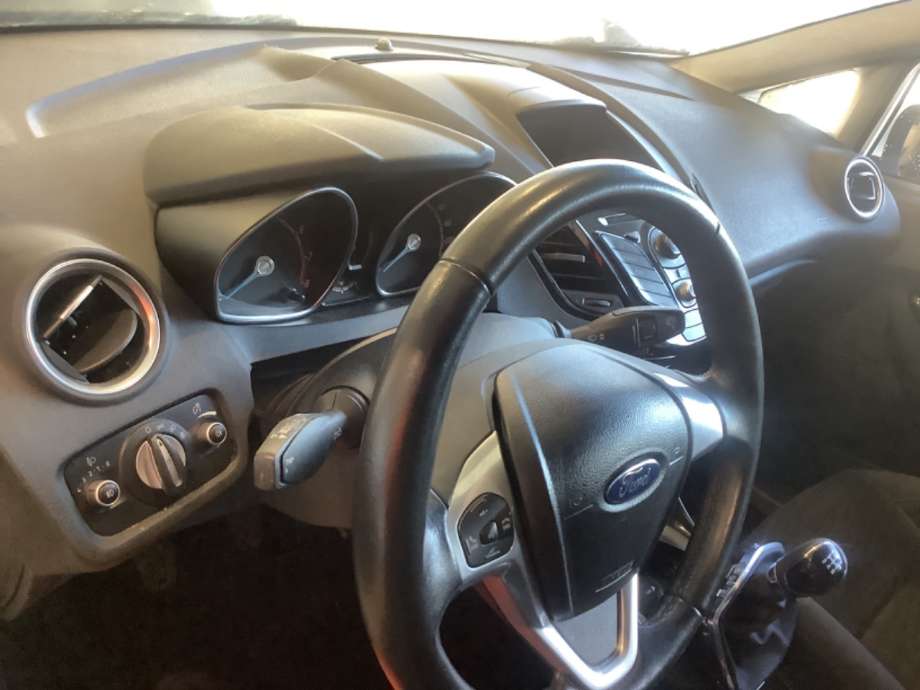 Dashbord til Ford Fiesta, 2013-2017 (Type VI, Fase 2)  (FORD|)