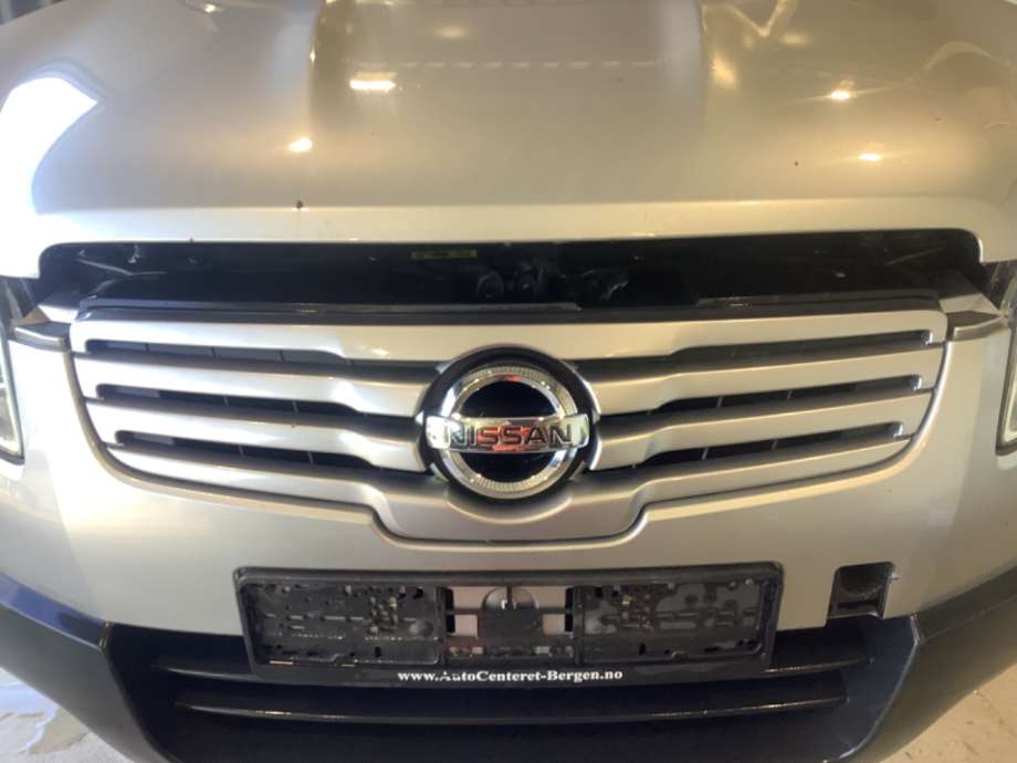 Grill til Nissan Qashqai, 2007-2010 (Type I, Fase 1)  (NISSAN|)