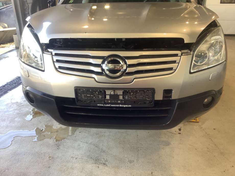 Støtfanger foran til Nissan Qashqai, 2007-2010 (Type I, Fase 1)  (NISSAN|)