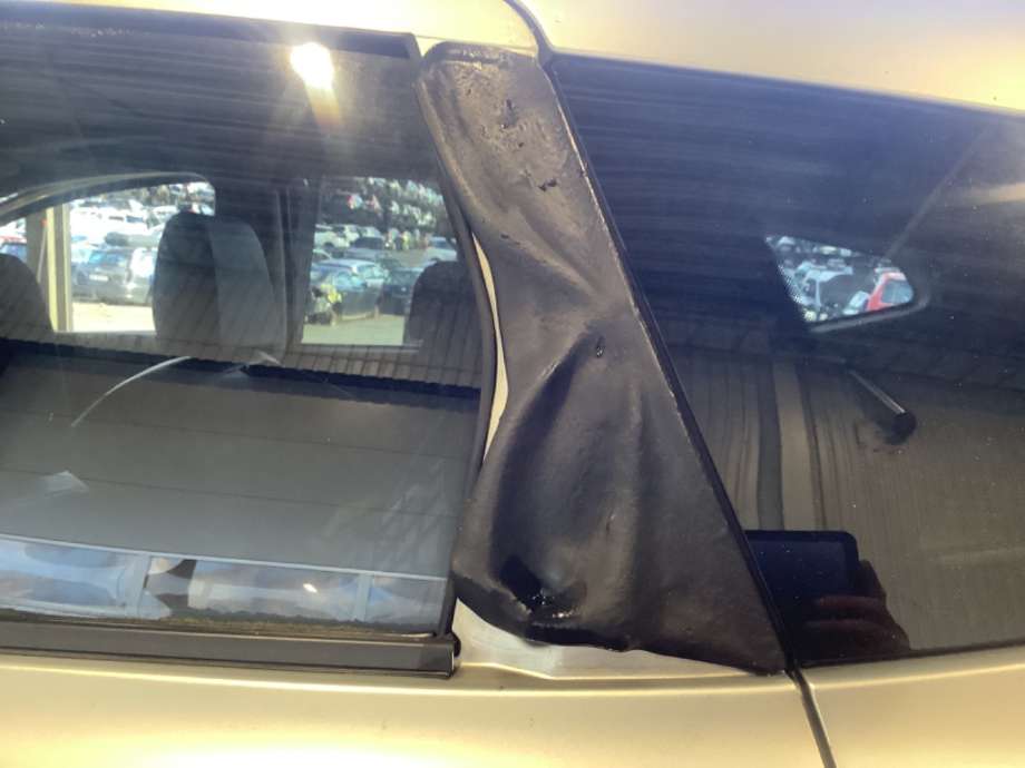 Dør venstre bak til Nissan Qashqai 2007-2010 (Type I, Fase 1)  (NISSAN|)
