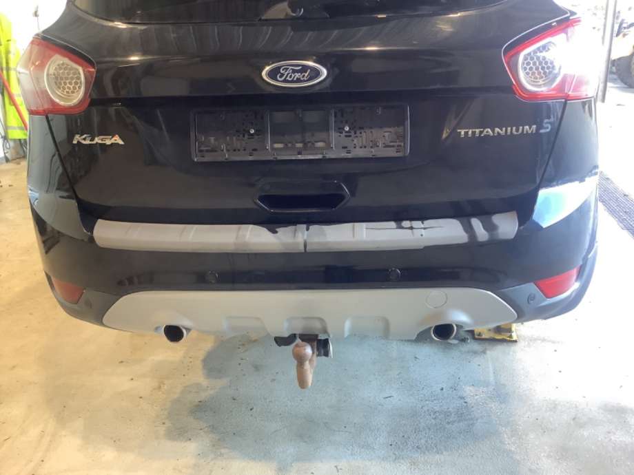 Støtfanger bak til Ford Kuga, 2008-2012 (Type I)  (FORD|8V41-17906-ADXWAA)