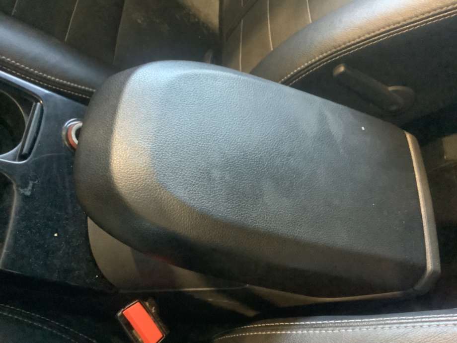 Innredning, Konsoll til Ford Kuga, 2008-2012 (Type I)  (FORD|)