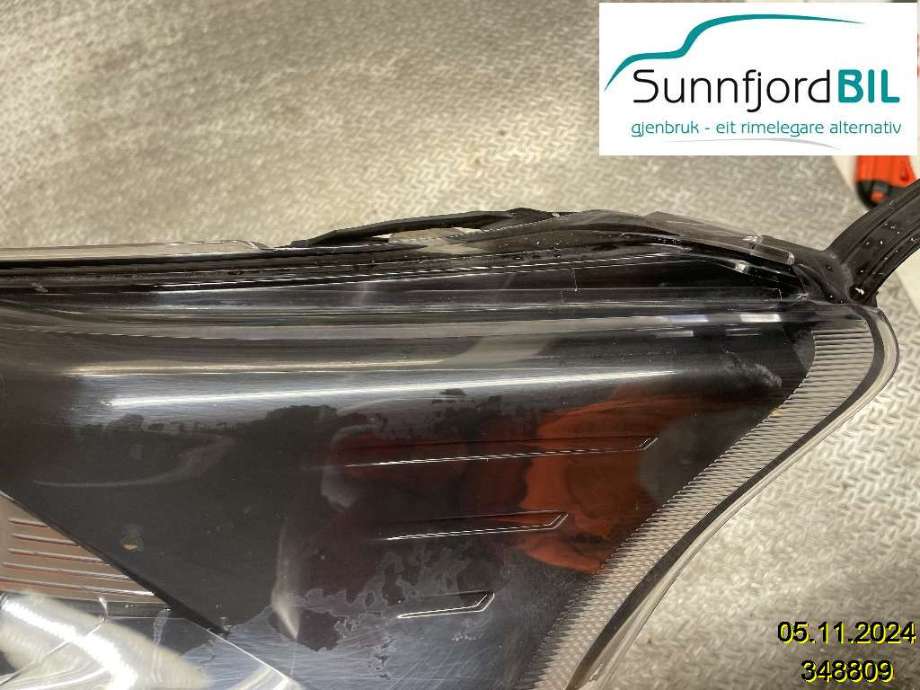 Frontlykt venstre halogen til Ford Transit Custom 2013-2023 (Type I)  