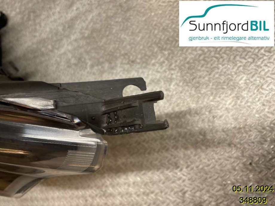 Frontlykt venstre halogen til Ford Transit Custom 2013-2023 (Type I)  