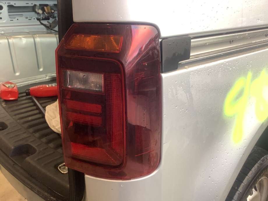 Baklykt høyre til VW Caddy, 2015-2020 (Type III, Fase 3)  (VOLKSWAGEN|2K1 945 096 AA)