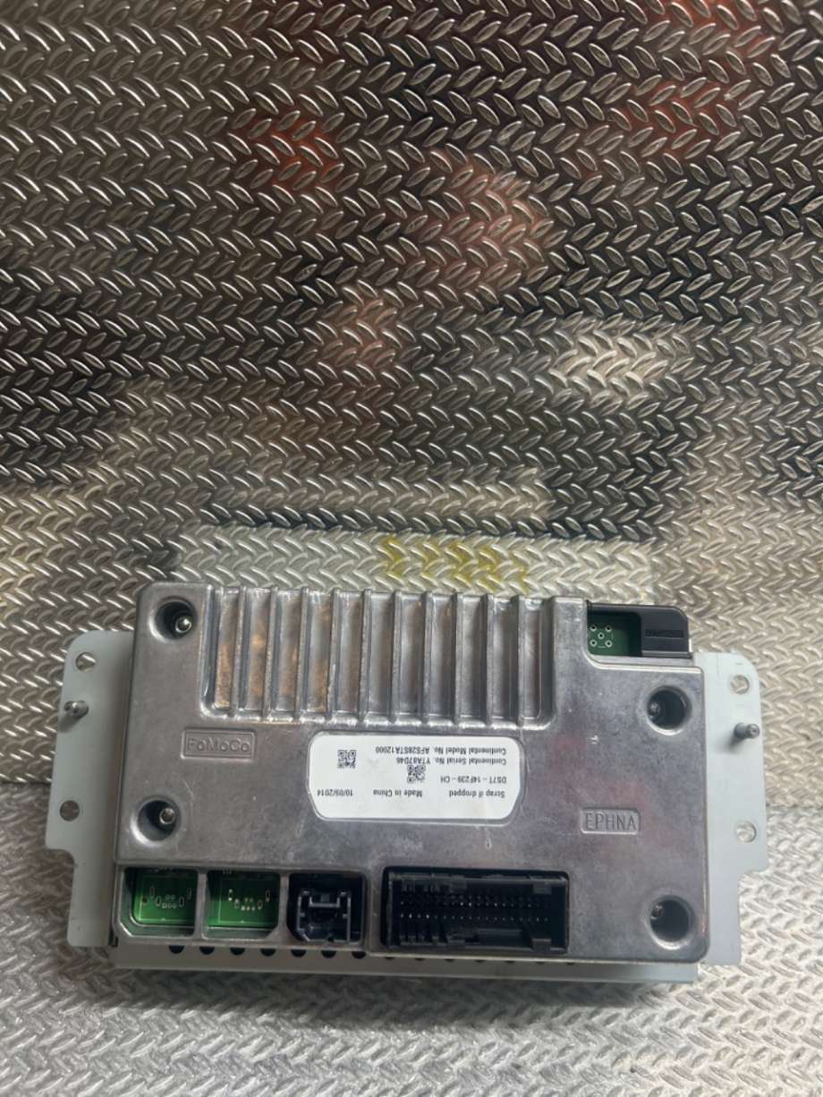 Bilstereo navigasjon til Ford Mondeo 2014-2019 (Type V, Fase 1) (FORD||DS7T18B955FB|DS7T14F239CH)